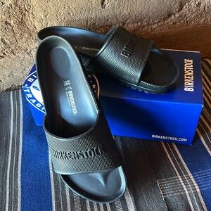 NIB Birkenstock EVA Barbados slip on sandal size 42